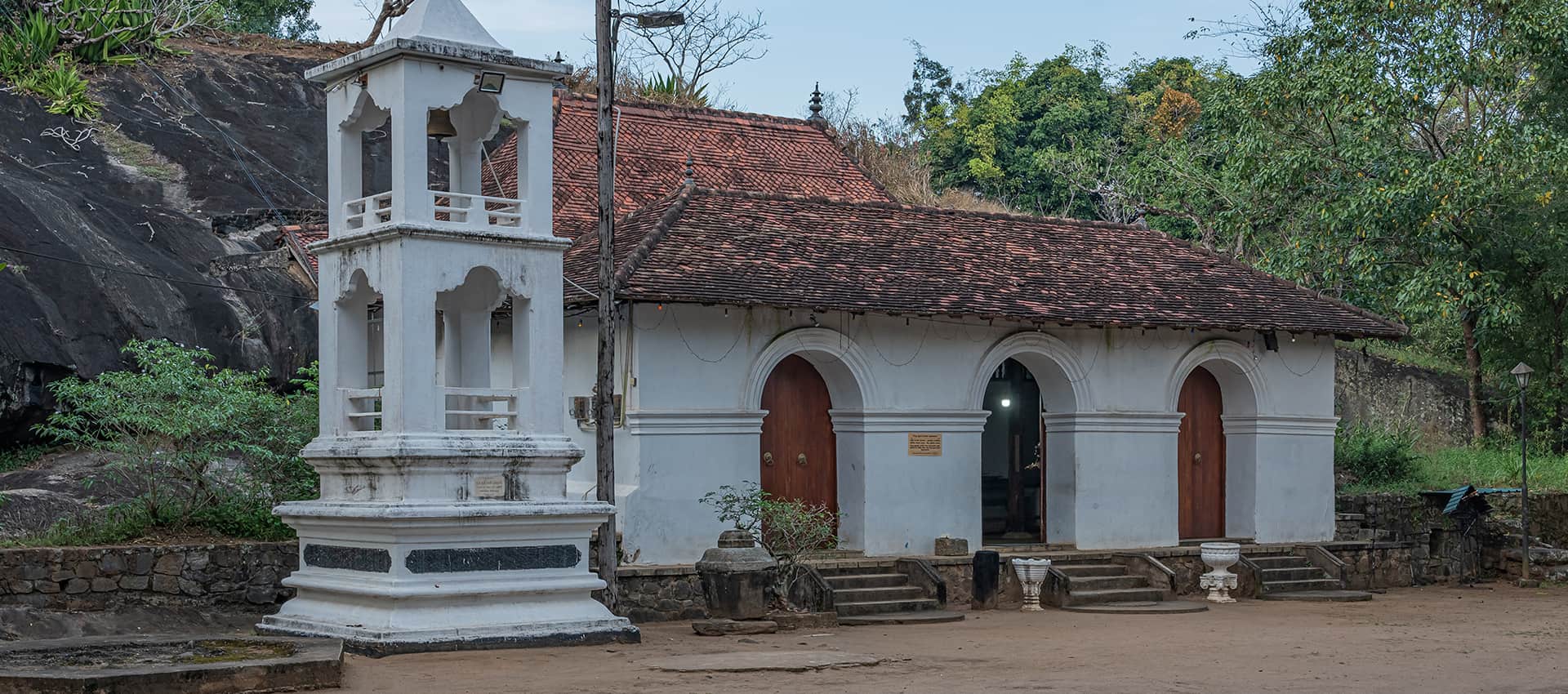 Degaldoruwa Cave Temple